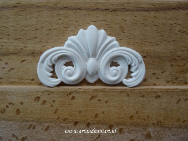 ornament, embellishments, meubelrestauratie, gevel renovatie, poppenhuis, schilderen, barok ,baroque