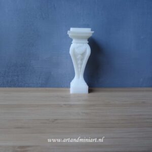 zuil, pilaar, decoratief, art, artdeco, resin, wit, bust , bloemen, planten, vaas