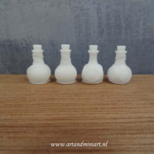 flessen, flessenset, parfum, zeeman, glas, touw, poppenhuis, miniatuur, zelf schilderen heks, decoratie