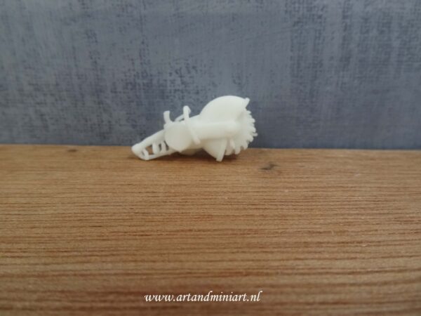 gereedschap, kettingzaag, zaag, poppenhuis, miniatuur, modelbouw, zelf schilderen resin