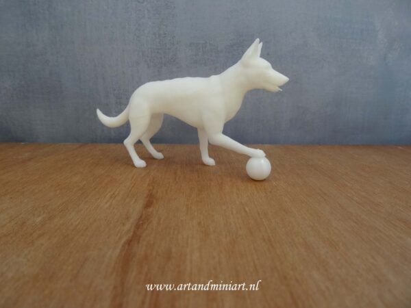 hond, k9, decoratie, decoratief, creatief, puppy, rashond, stamboom , resin, poppenhuis, 1:12, mens best friend, art,