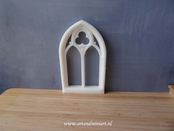 raam , kerkraam ,gothic, poppenhuis, modelbouw, book nook,