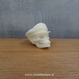 skul, schedel, skelet, dood, death, menselijk lichaam, horror, decoratie, decoratief, attractief, schilderbaar, resin, wit, poppenhuis, klein