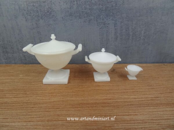 schaal, serveerschaal. dekschaal, servies, poppenhuis, miniatuur, 1:12 zelf schilderen, resin