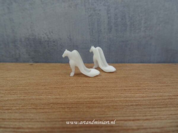 schoen, pump, damesschoen, paard, miniatuur, schoenmaat 38, poppenhuis, resin