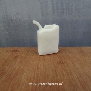 jerrycan, olie, petroleum benzine, opslag, poppenhuis, garage, miniaturen,