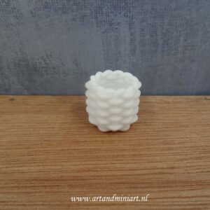 mand, wicker, riet, rotan, poppenhuis, miniaturen, mand, mandje, pasen