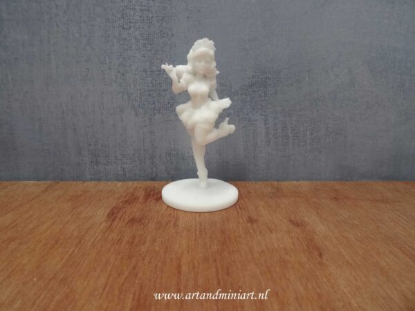 beeld, huishoudster, sexy , poppenhuis, miniaturen, resin, 3d print