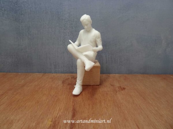 lezen, ontspannend, poppenhuis, miniaturen poppenhuispop, modern, resin, 3d print