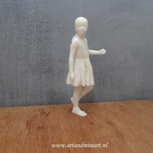 meisje, poppenhuispop, poppenhuis, miniaturen, resin, 3d print,