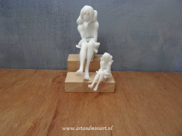 jongedame, vrouw, poppenhuispop, poppenhuis, miniaturen, resin , 3d print