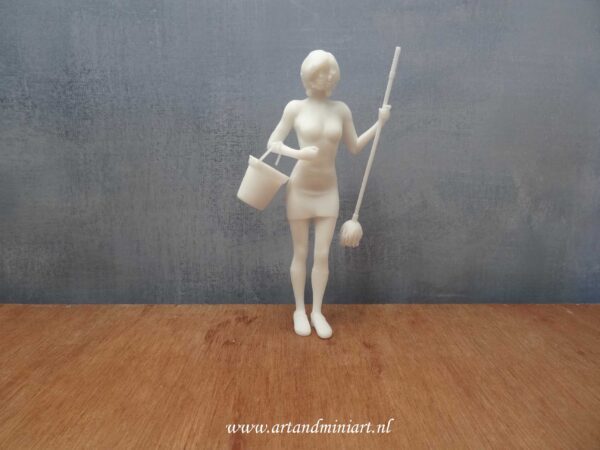 vrouw, huishoudster, hulp, schoonmaak, meisje, poppenhuispop, poppenhuis, miniaturen, resin, 3d print