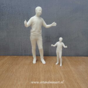 man, jongen, heer, jongeman, poppenhuispop, poppenhuis, miniaturen, 1:12, 1:24, 3d print, resin