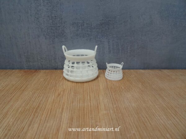 mand, draadmand, poppenhuis, miniaturen, resin, 3d print, 1:12 :1:24