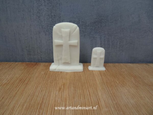 GRAFSTEEN, BEGRAAFPLAATS, GEDENKSTEEN, POPPENHUIS, MINIATUREN, RESIN, 3D PRINT , 1:12, 1:24