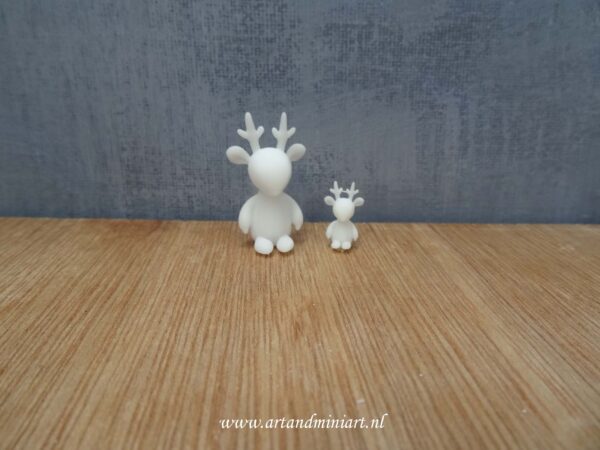 eland, hert, speelgoed, knuffel, knuffelbeest, poppenhuis, miniaturen, resin, 3d print, 1:12, 1:24,