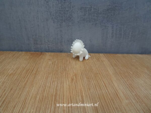 leeuw, knuffel, knuffeldier, knuffelbeest, speelgoed, poppenhuis, miniaturen, resin, 1:12