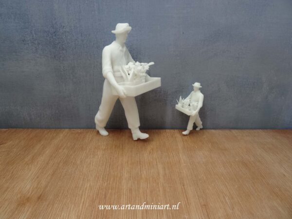 tuinman, man, poppenhuispop, poppenhuis, modern, miniaturen, resin, 3d print , 1:12, 1:24