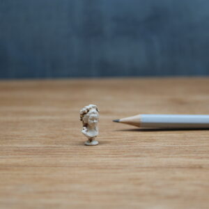 11:24, miniatuur bustbeeld, miniature bust