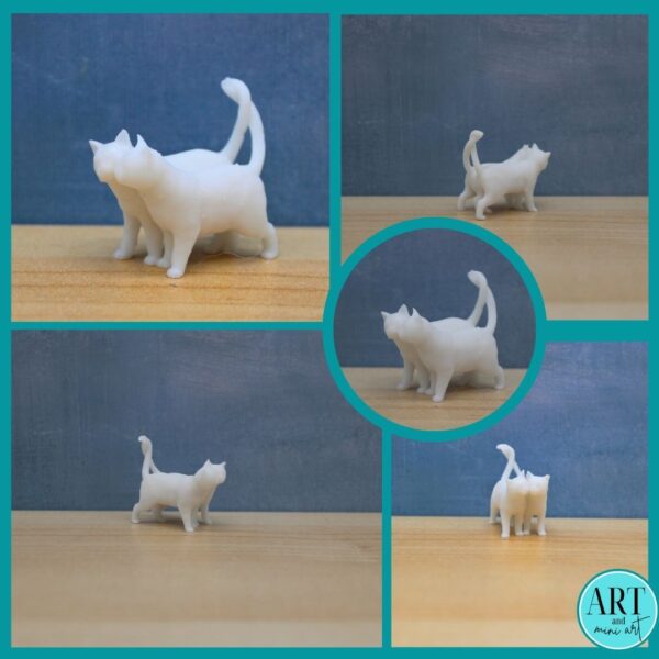 Collage van een set miniatuur katten in schaal 1:12, lopend naast elkaar met krullende staarten en kopjes tegen elkaar aan, verschillende hoeken en details, afmetingen 4 cm x 2,2 cm x 3,6 cm.